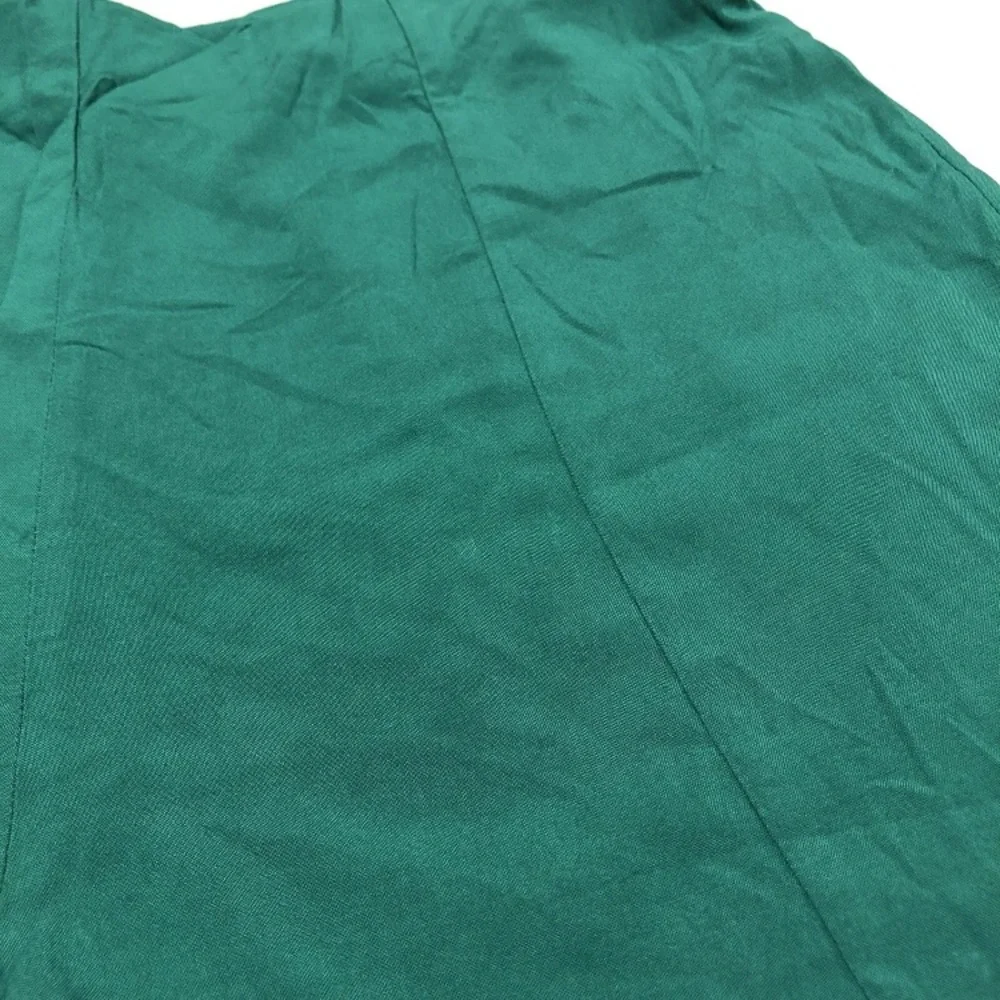 NWT SOCIETY + STITCH Women’s Emerald Green Solid Woven Shorts (see Descriptions)